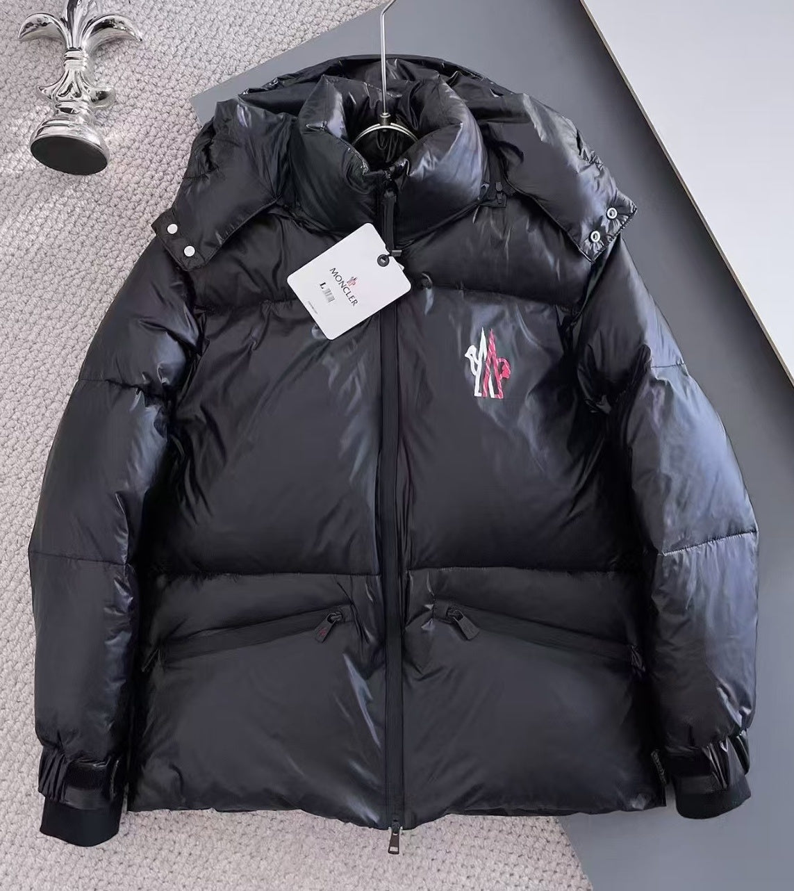 Moncler Chest-Logo Hooded Puffer Jacket - Black