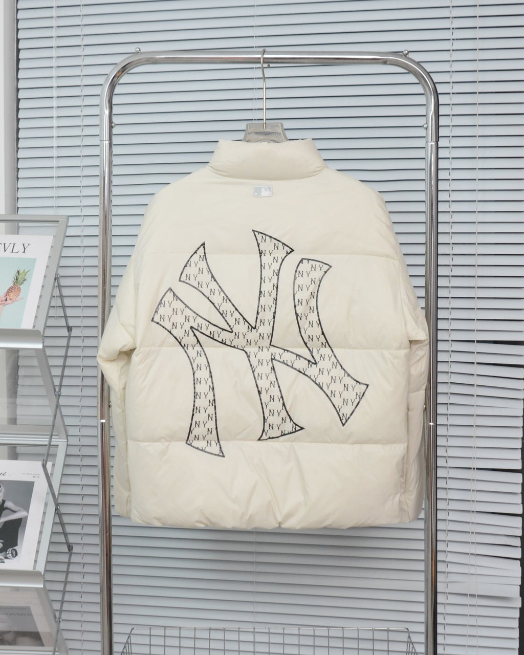MLB New York Yankees Large Back-Logo Puffer Jacket - Cream