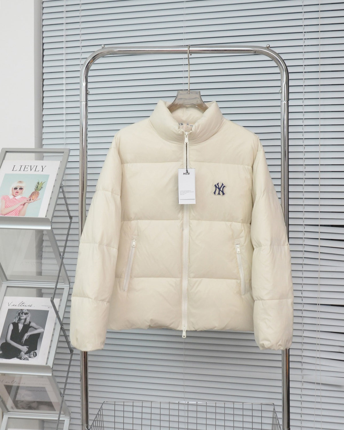MLB New York Yankees Large Back-Logo Puffer Jacket - Cream