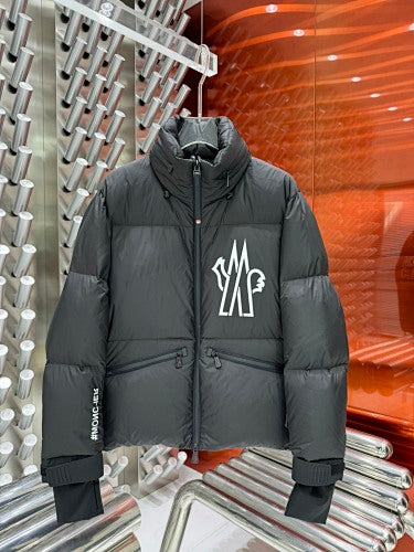 Moncler Verdons Graphic-Logo Stand-Collar Puffer Jacket - Black