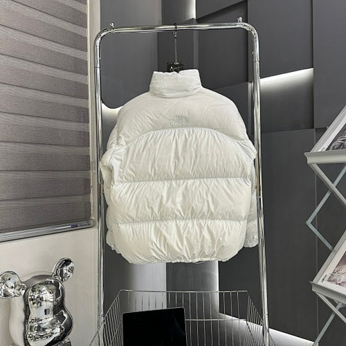The North Face '90s-Style Stand-Collar Puffer Jacket - White