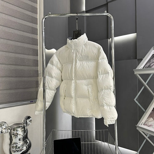 The North Face '90s-Style Stand-Collar Puffer Jacket - White