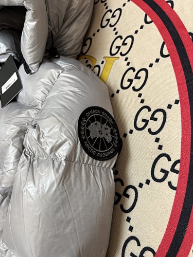 Canada Goose Crofton 2252 Hooded Puffer Jacket - Silver