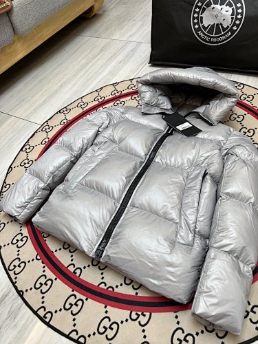 Canada Goose Crofton 2252 Hooded Puffer Jacket - Silver