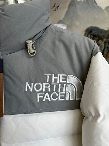 The North Face Large-Logo Colorblock Puffer Jacket - White & Gray