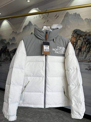 The North Face Large-Logo Colorblock Puffer Jacket - White & Gray