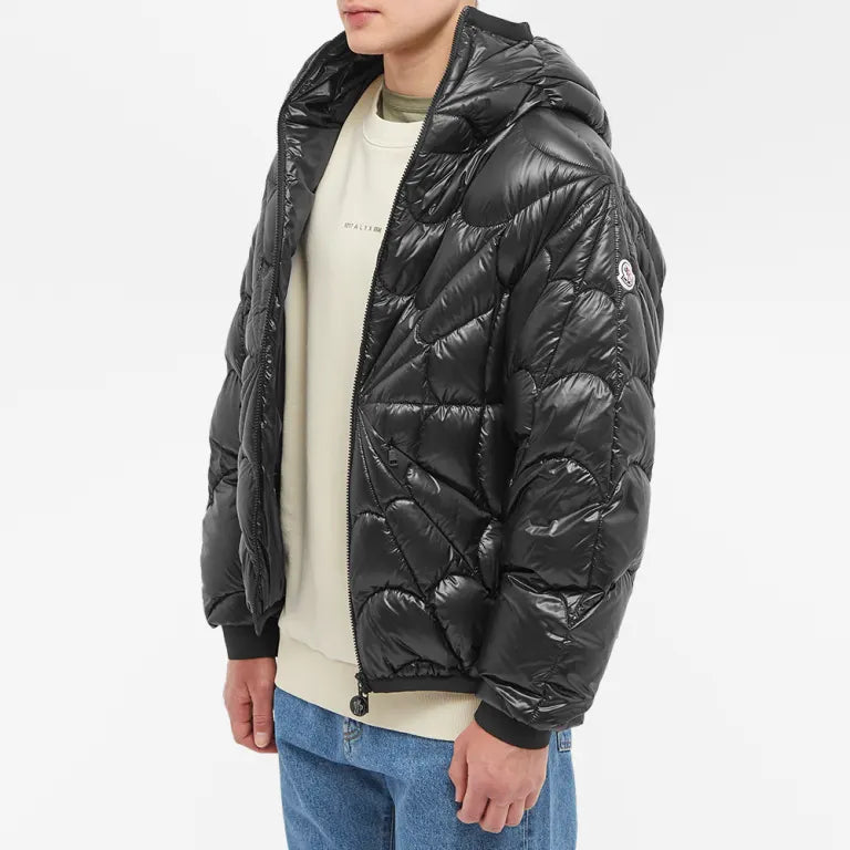Moncler Violier Spiderweb-Quilted Hooded Puffer Jacket - Black