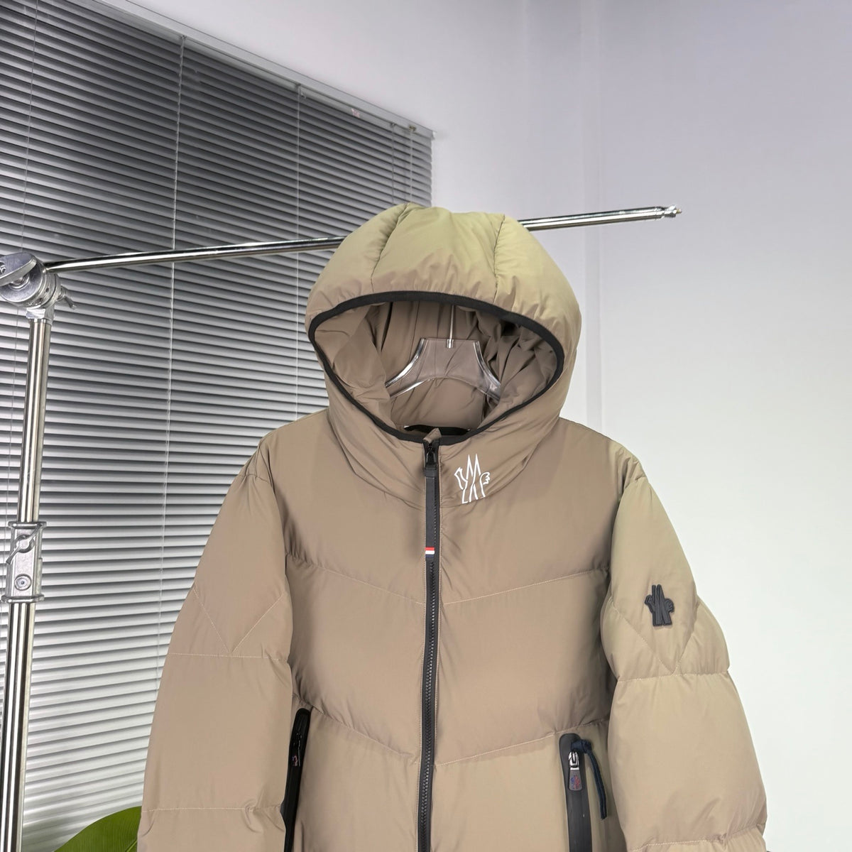 Moncler Grenoble Arcesaz Hooded Puffer Jacket - Beige