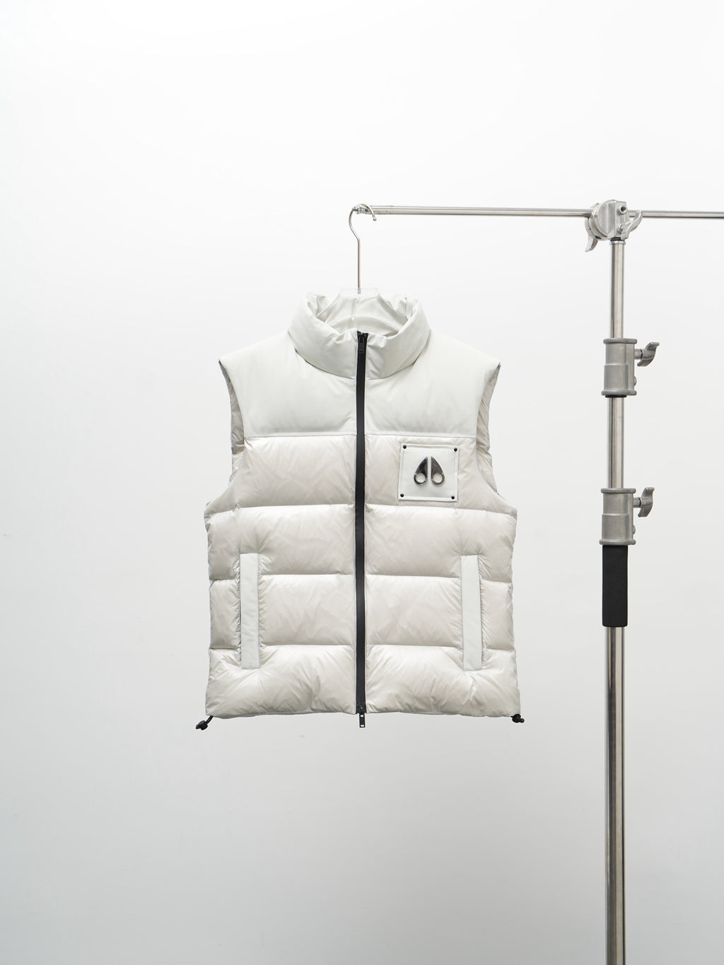 Moose Knuckles Unisex Stand-Collar Puffer Vest - White