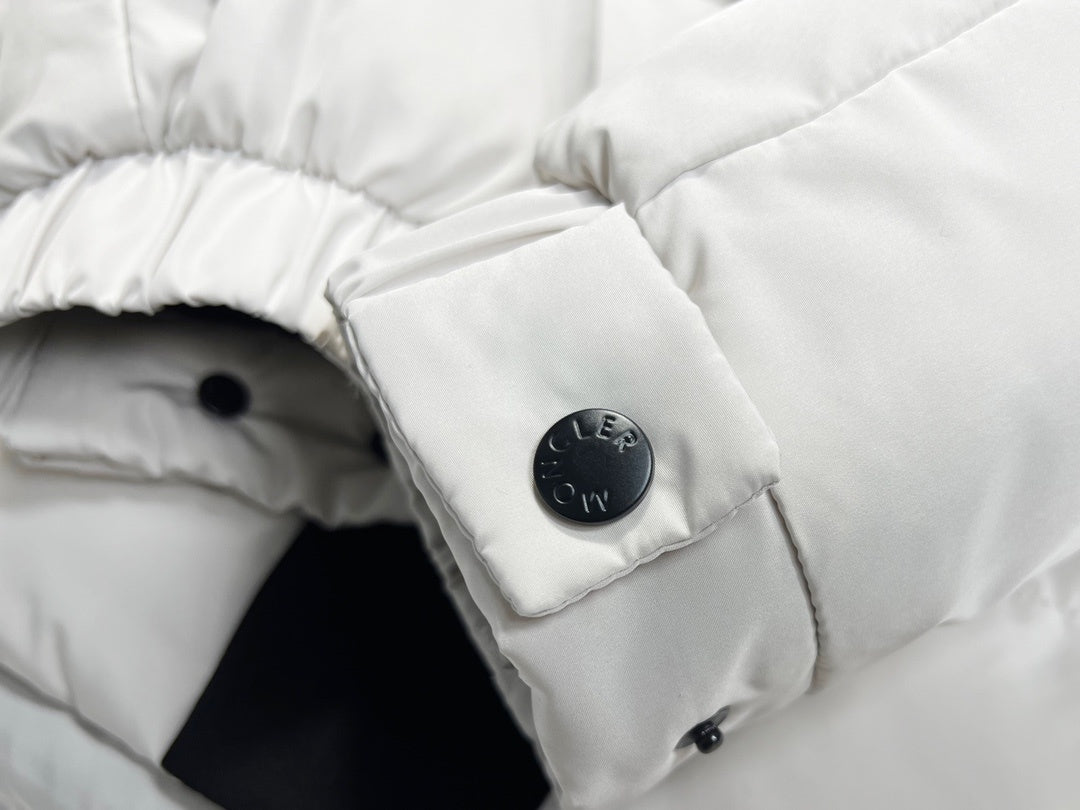 Moncler Contrast-Hood Quilted Puffer Jacket - White & Black