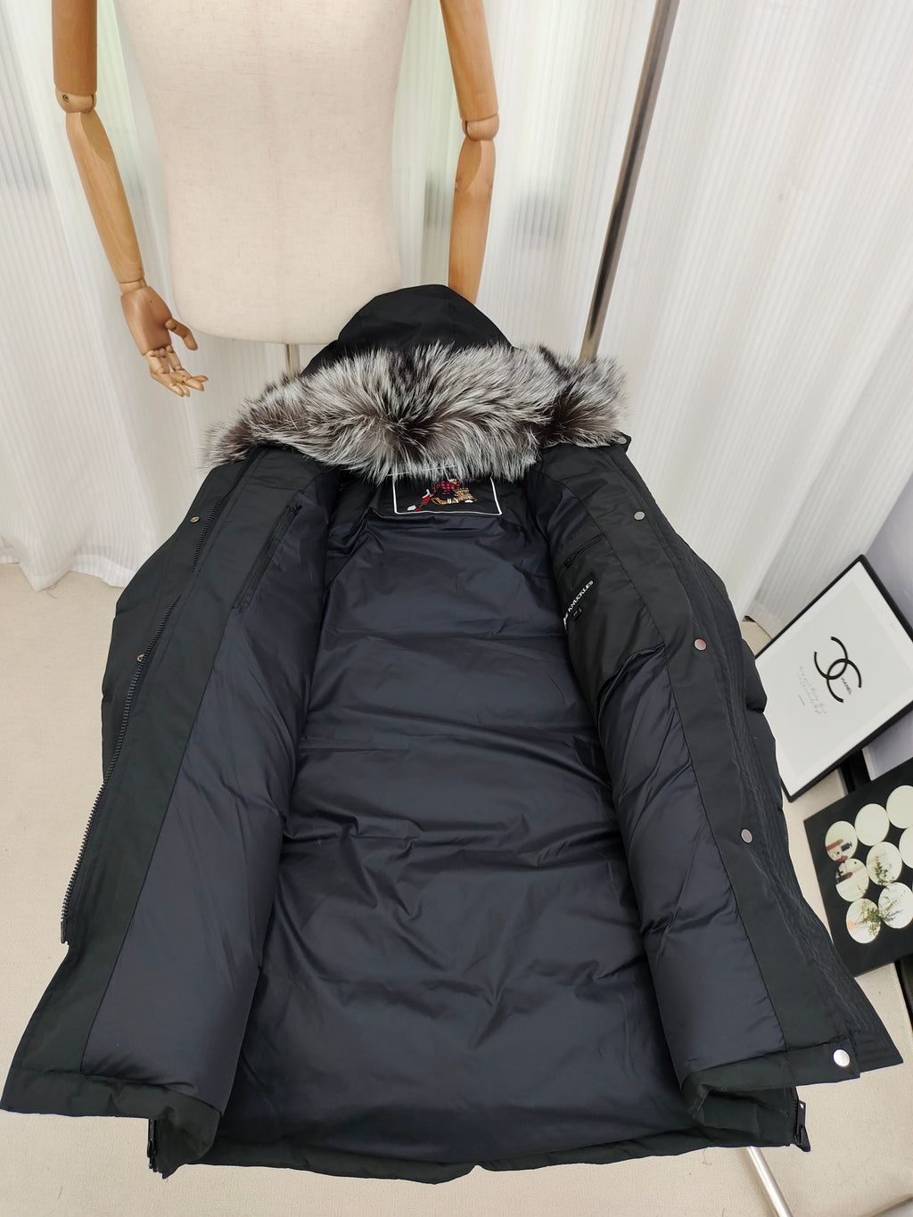 Moose Knuckles Women's Long Hooded Quilted Parka - Black