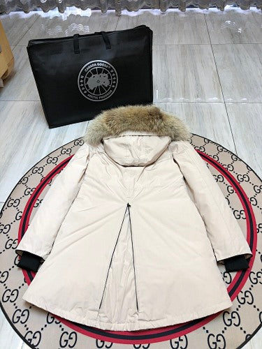 Canada Goose Women's Hooded Fishtail Parka - Cream