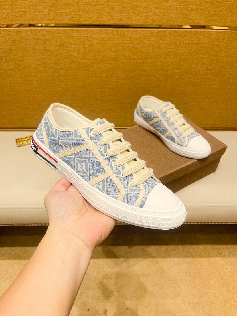 Thom Browne Men’s Pale Blue Patterned Low-Top Sneakers