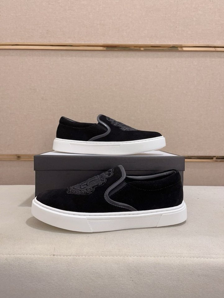 Gucci Crest Slip-On Shoes